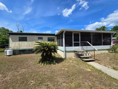 3490 SE 174th Ct, Ocklawaha, FL 32179