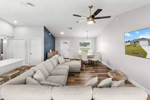 Living - 9 Walnut Run, Ocala, FL 34480 photo 2 of 2