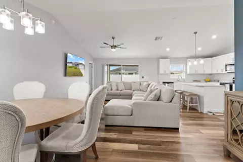 Dining - 9 Walnut Run, Ocala, FL 34480 photo 1 of 3