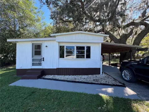 207 Salem St, Interlachen, FL 32148