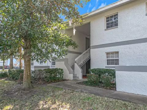 588 Fairways Ln #E204, Ocala, FL 34472