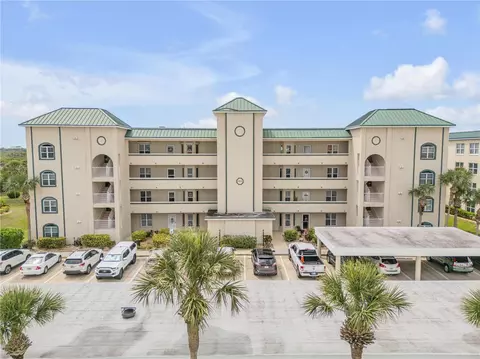 420 Bouchelle Dr #204, New Smyrna Beach, FL 32169
