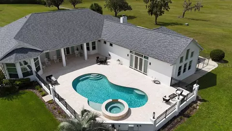 Exterior - 601 SE 80th St, Ocala, FL 34480 photo 2 of 9