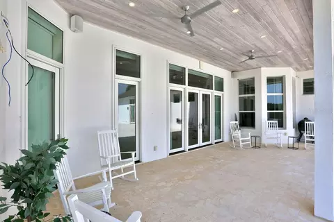 Exterior - 601 SE 80th St, Ocala, FL 34480 photo 7 of 9