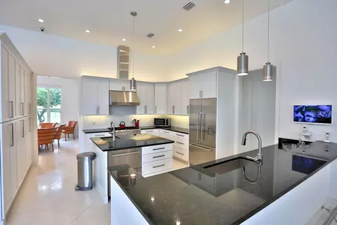 Kitchen - 601 SE 80th St, Ocala, FL 34480 photo 1 of 6