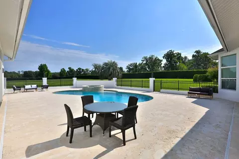 Exterior - 601 SE 80th St, Ocala, FL 34480 photo 6 of 9