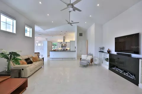 Living - 601 SE 80th St, Ocala, FL 34480 photo 3 of 3