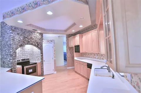 Kitchen - 500 SE 69th Pl, Ocala, FL 34480 photo 3 of 3