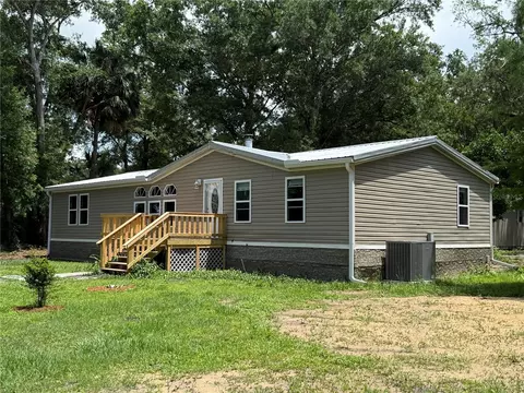 12150 NW 165th St, Reddick, FL 32686