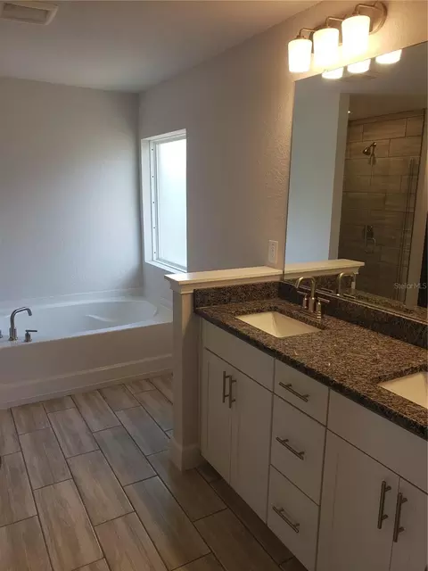 Bath - 4866 Sutherland St #LOT 62, Spring Hill, FL 34609 photo 1 of 4