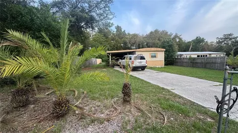 12565 SE 143rd Ct, Ocklawaha, FL 32179