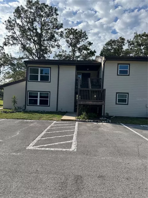 13201 Sandalwood Dr #201, Wildwood, FL 34785