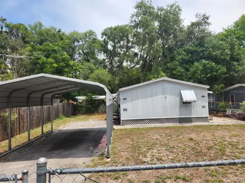 2305 Cr 436a, Lake Panasoffkee, FL 33538
