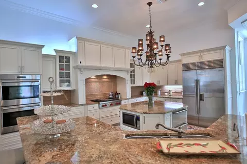 Kitchen - 4026 NW 85th Ter, Ocala, FL 34482 photo 3 of 6