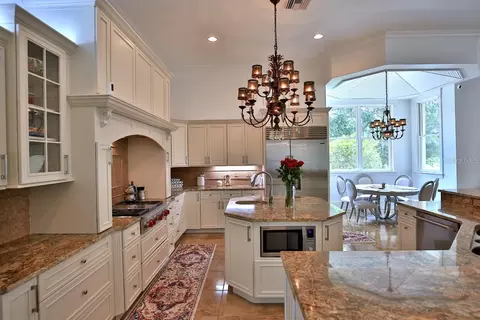Kitchen - 4026 NW 85th Ter, Ocala, FL 34482 photo 4 of 6