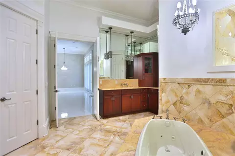Bath - 4026 NW 85th Ter, Ocala, FL 34482 photo 4 of 7