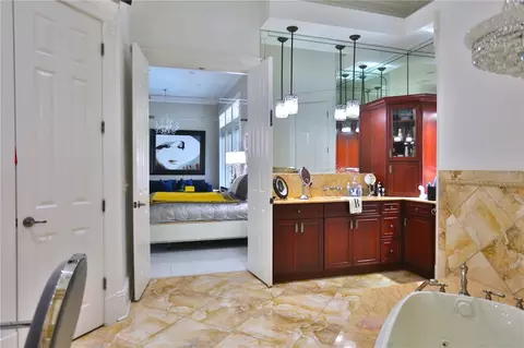 Bath - 4026 NW 85th Ter, Ocala, FL 34482 photo 1 of 7