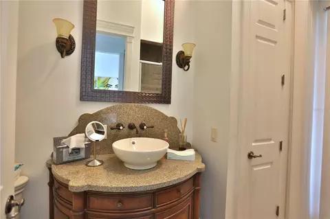 Bath - 4026 NW 85th Ter, Ocala, FL 34482 photo 6 of 7