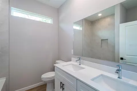 Bath - 6750 SW 129th Loop, Ocala, FL 34473 photo 7 of 8
