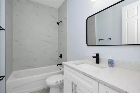 Bath - 7604 SW 103rd Loop, Ocala, FL 34476 photo 2 of 2