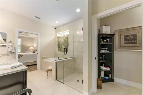 Bath - 9158 SW 65th Loop, Ocala, FL 34481 photo 6 of 8
