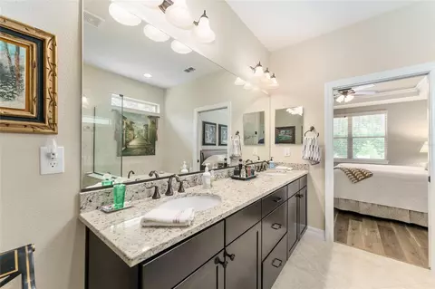 Bath - 9158 SW 65th Loop, Ocala, FL 34481 photo 5 of 8