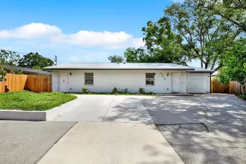6816 Thomas Cir, Tampa, FL 33619