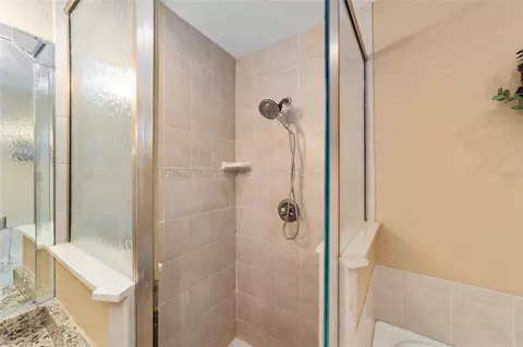 Bath - 2151 SE 59th St, Ocala, FL 34480 photo 5 of 5