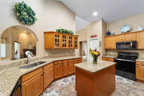 Kitchen - 2151 SE 59th St, Ocala, FL 34480 photo 2 of 5