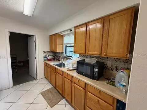 Kitchen - 499 Water Rd, Ocala, FL 34472 photo 2 of 2