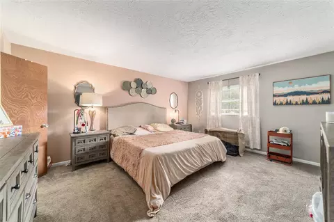 Bedroom - 1308 SE 18th St, Ocala, FL 34471 photo 1 of 6
