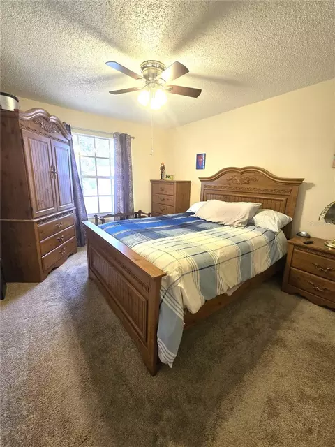Bedroom - 37 Oak Loop, Ocala, FL 34472 photo 3 of 4