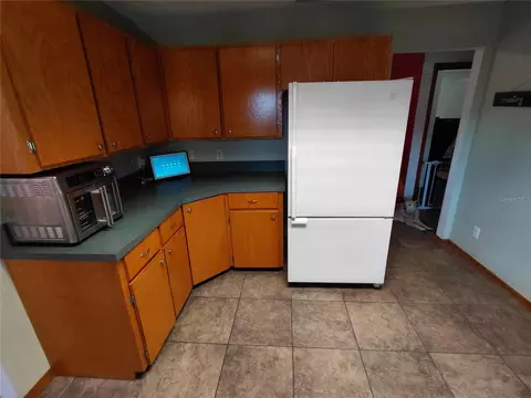 Kitchen - 33 Pine Trace Crse, Ocala, FL 34472 photo 5 of 8