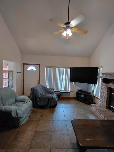 Living - 33 Pine Trace Crse, Ocala, FL 34472 photo 4 of 4