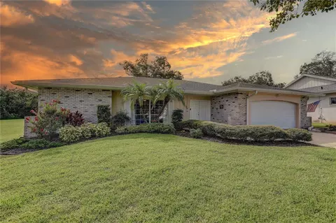 13006 Pebble Beach Cir, Hudson, FL 34667