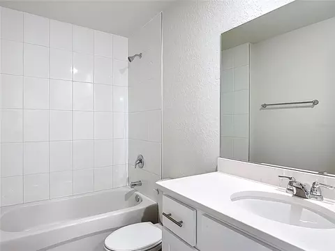 Bath - 111 E Harvard St, Inverness, FL 34452 photo 5 of 5
