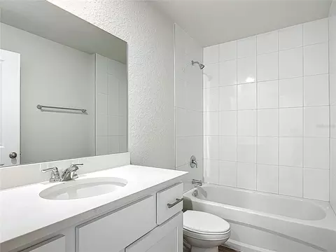 Bath - 111 E Harvard St, Inverness, FL 34452 photo 4 of 5