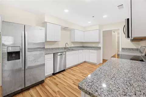 Kitchen - 34 Pine Crse, Ocala, FL 34472 photo 4 of 4