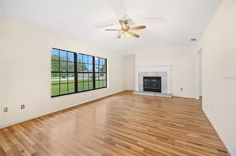 Living - 34 Pine Crse, Ocala, FL 34472 photo 2 of 4
