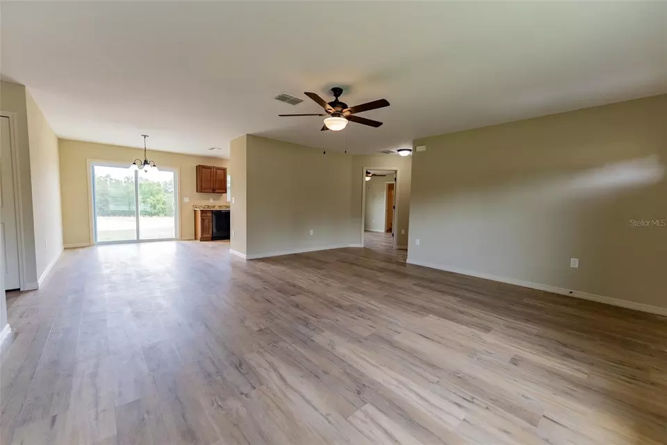 Living - 148 Dogwood Drive Cir, Ocala, FL 34472 photo 7 of 8