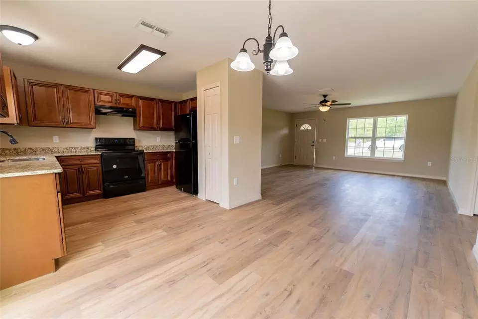 Living - 148 Dogwood Drive Cir, Ocala, FL 34472 photo 8 of 8