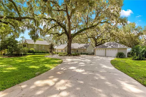 12360 E Highway 25, Ocklawaha, FL 32179