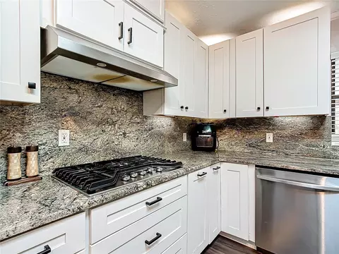 Kitchen - 1276 W Pearson St, Hernando, FL 34442 photo 6 of 7