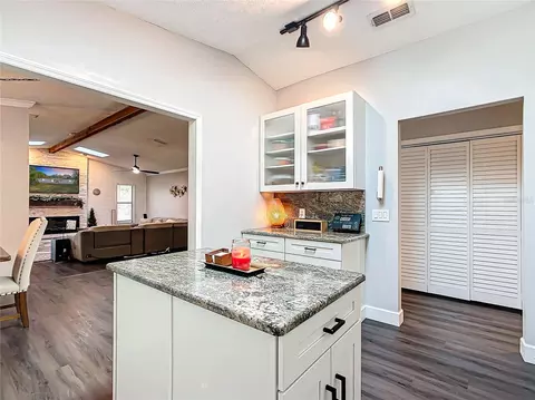 Kitchen - 1276 W Pearson St, Hernando, FL 34442 photo 4 of 7