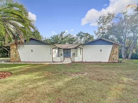 Exterior - 1276 W Pearson St, Hernando, FL 34442 photo 8 of 29