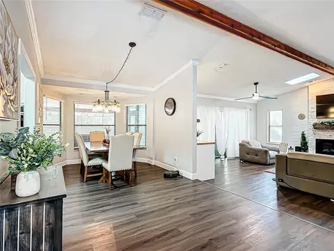 Dining - 1276 W Pearson St, Hernando, FL 34442 photo 1 of 2