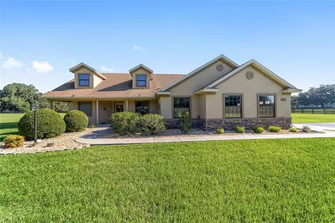 2329 NW 165th St, Citra, FL 32113