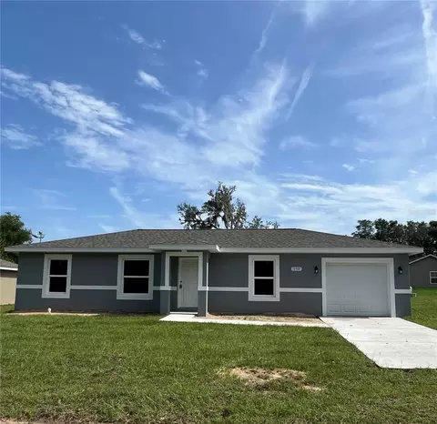 468 Sequoia Dr, Ocklawaha, FL 32179