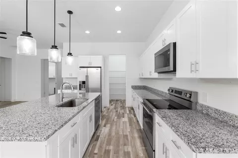 Kitchen - 4722 SE 25th Loop, Ocala, FL 34480 photo 1 of 1