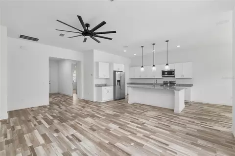 Living - 4722 SE 25th Loop, Ocala, FL 34480 photo 2 of 2